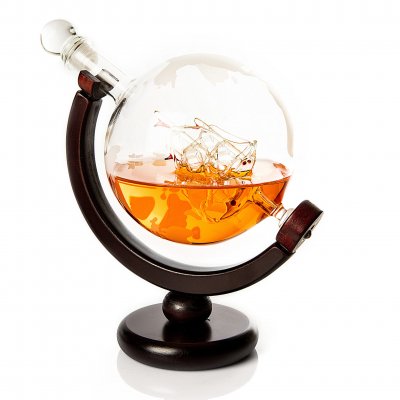 Whiskeykaraffe Globe mit 2 Gläsern und 8 Whiskeysteinen, 0,85 Liter